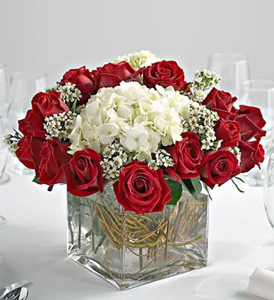 Red rose and hydrangea centerpiece